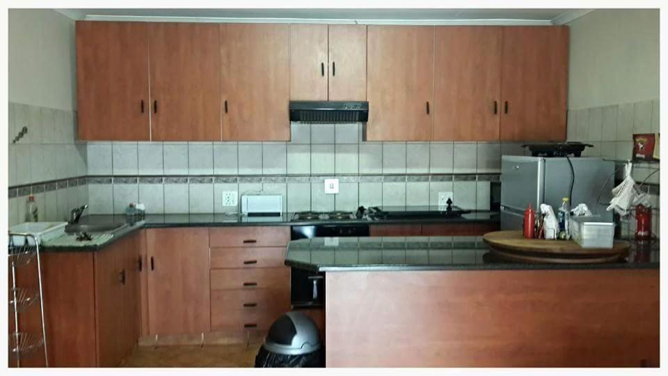 Lani'S Guest House - No Loadshedding Мусина Экстерьер фото